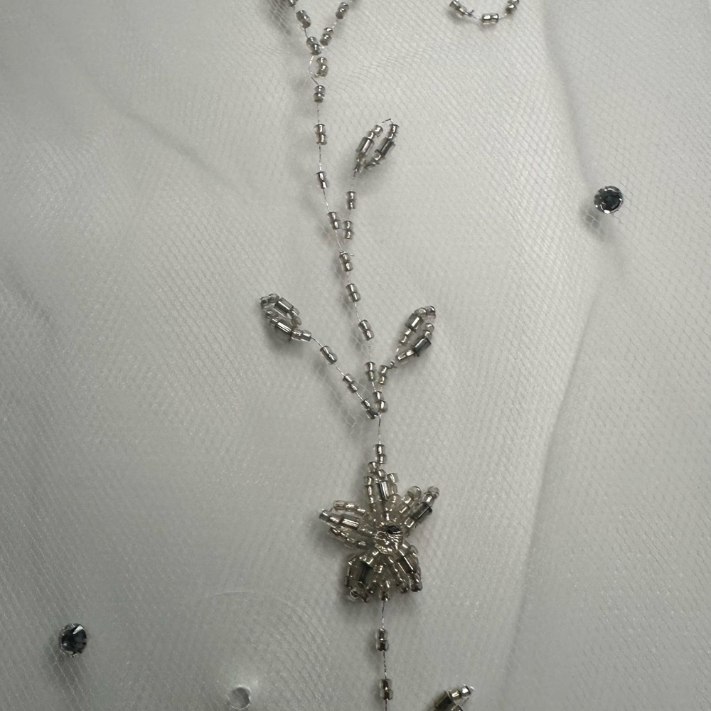 Elegant White Cathedral and blusher Bridal Veil with complete rhinestone detail - Picture 2 of 9